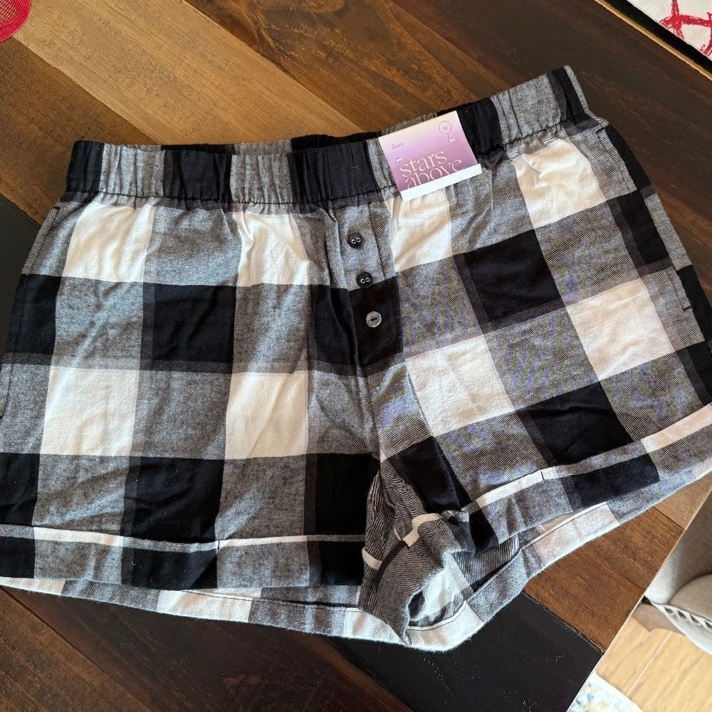 Stars Above Black and White Plaid Women Shorts